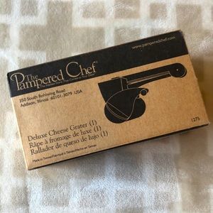 NEW Pampered Chef Deluxe Cheese Grater